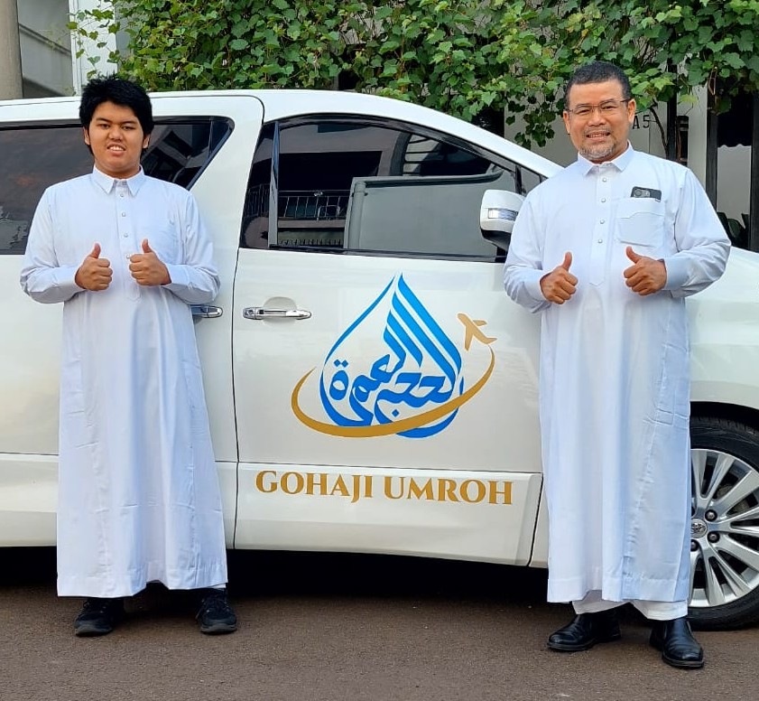Jamaah berdoa